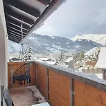 Haus Tisch Apartment