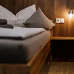 Haus Tisch *