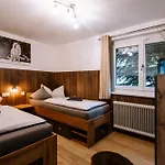 Haus Tisch *