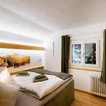 Haus Tisch * Schruns