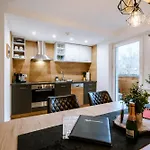 Haus Tisch Apartament