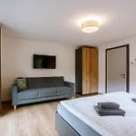 Haus Tisch * シュルンス