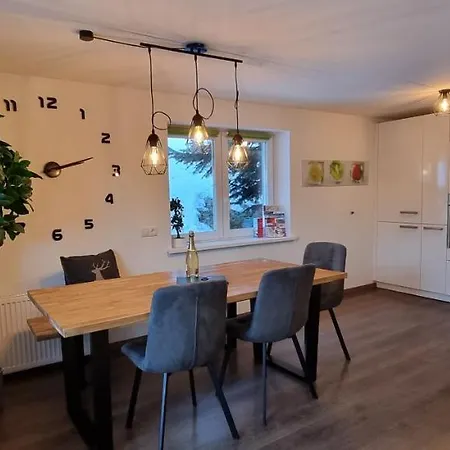Haus Tisch * Schruns