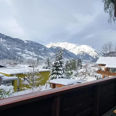 Haus Tisch Apartment