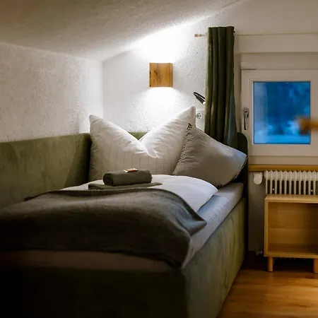 Haus Tisch Appartement Schruns