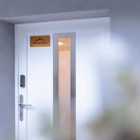 Haus Tisch Appartement *