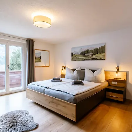 Haus Tisch Appartement