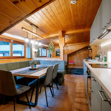 Appartement Haus Tisch