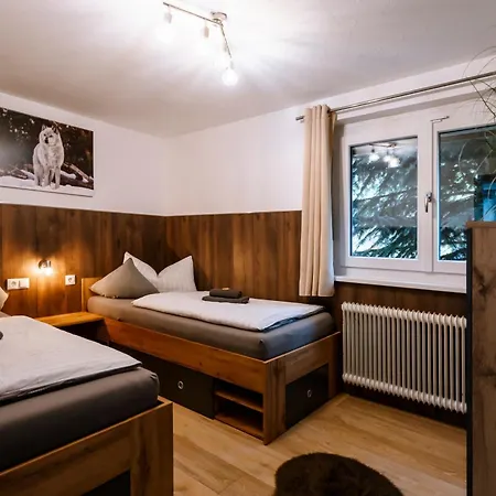 Haus Tisch *