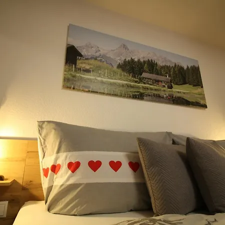 Haus Tisch 公寓 施伦斯