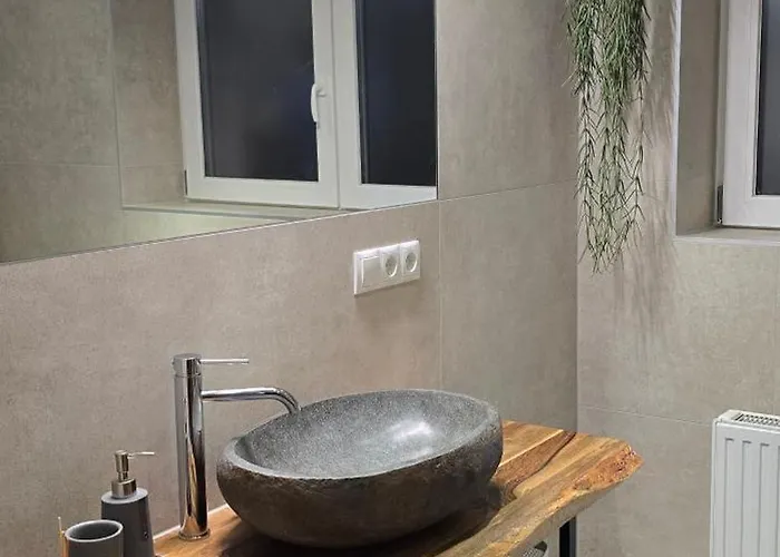 Haus Tisch * Schruns