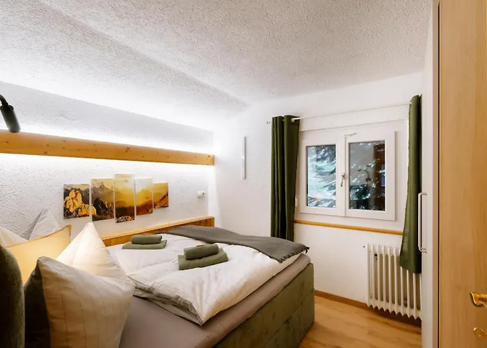 Haus Tisch * Шрунс